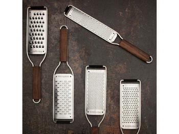 MASTER SERIES MICROPLANE INTERNATIONAL GMBH & CO.